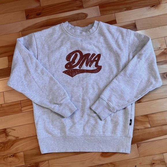 Varsity Grey T-shirt from BTS - Picture 2 of 9